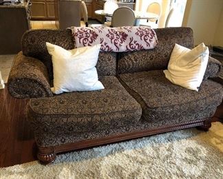 BURNHARDT LOVESEAT