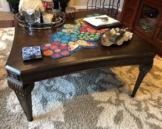 SOLID WOOD COFFEE TABLE