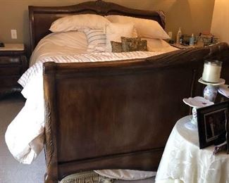 KING SIZE HICKORY SLEIGH BEDROOM SET