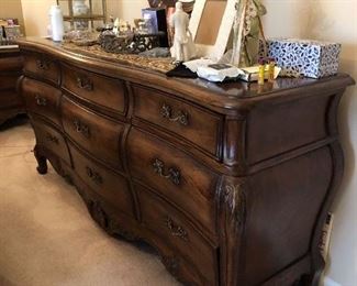 SOLID WOOD MATCHING DRESSER WITH MIRROR