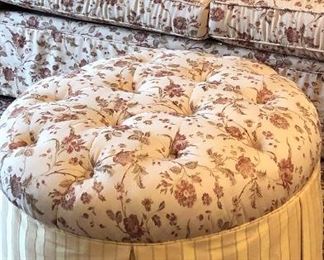 CRAFTMASTER CUSTOM COUNTRY STYLE OTTOMAN 