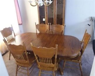 Oak Dining Room Table with Six Oak Chairs
