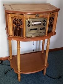 Stereo with turntable
