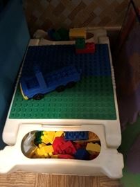 Lego table w/ Legos