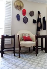 Antique chair - bar chair set. 5 x 7 rug