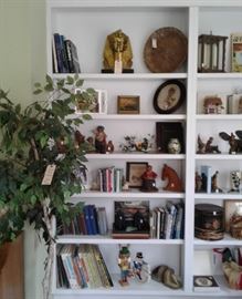 Various decorative items