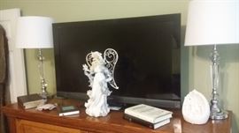 FLATSCREEN TV & ONE OF MANY ANGELS