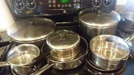 COOKING POTS & PANS