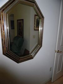 Octagonal mirror