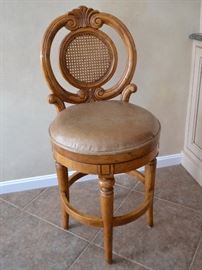 Set of 4 swivel stools