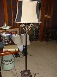Floor lamp