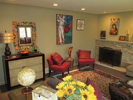 Beautiful furniture and decor!