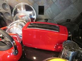 Like new Kitchenaid toaster