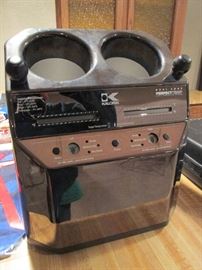 Electronic wine cooler
