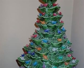 LIGHTED CERAMIC CHRISTMAS TREE