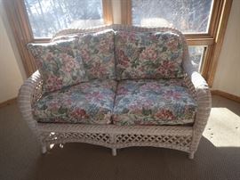 WHITE WICKER LOVESEAT 