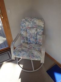 OUTDOOR ROCKER SWIVEL CHAIR