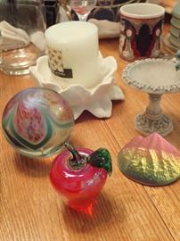 ASSORTED GLASS PAPERWEIGHTS