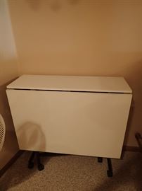 SEWING TABLE