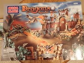 MEGA BLOKS DRAGONS
