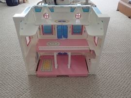 LARGE DOLL HOUSE