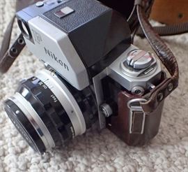 NIKON  F CAMERA / NIKKOR