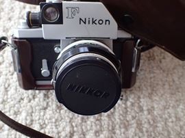 NIKON  F CAMERA / NIKKOR