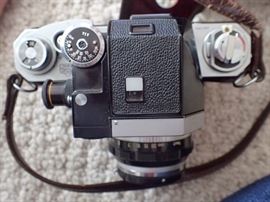 NIKON  F CAMERA / NIKKOR