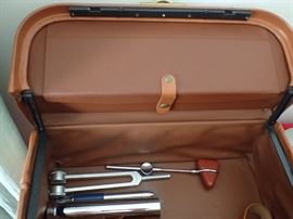 LEATHER DOCTORS BAG WITH ORIGINAL TRAVELING DOCTOR TOOLS