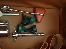 LEATHER DOCTORS BAG WITH ORIGINAL TRAVELING DOCTOR TOOLS