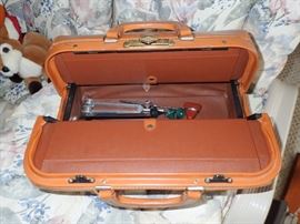 LEATHER DOCTORS BAG WITH ORIGINAL TRAVELING DOCTOR TOOLS