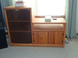 TV STAND OAK