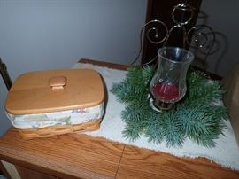 LONGABERGER BASKET / CHRISTMAS DECOR
