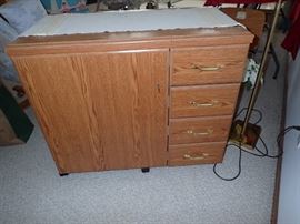 SEWING TABLE