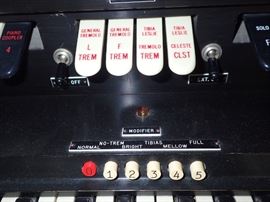 THE CONN ORGAN THEATRE 643