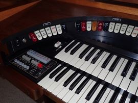 THE CONN ORGAN THEATRE 643