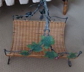 WICKER AND METAL MAGAZINE RACK