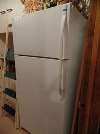 KENMORE FRIGERATOR 