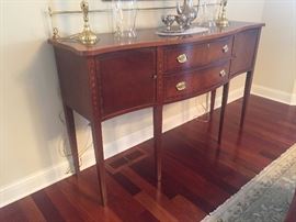 Exquisite Ethan Allen Federal sideboard buffet