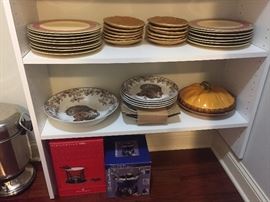 Williams Sonoma Turkey plates, platter 