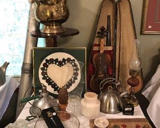 Antique pieces including cameras and musical instruments 