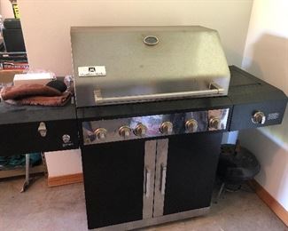 Get ready for this weekend with this large grill