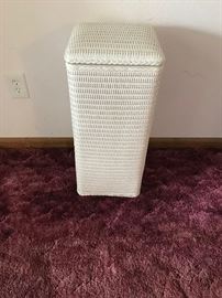 Vintage White wicker hamper 