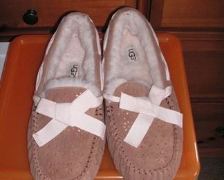 New Ugg slippers - sz 10