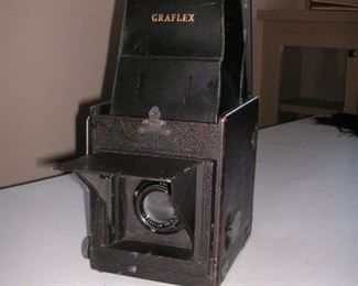 Antique Graflex series D camera