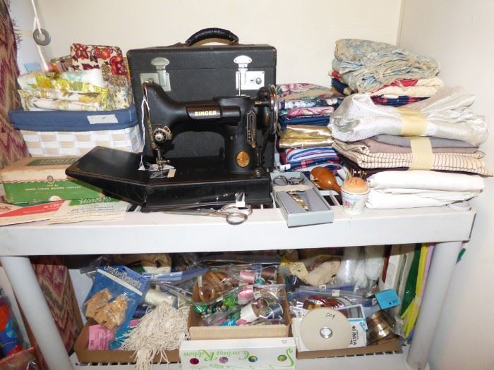 Singer Featherweight Machine 1939 Model 3-110