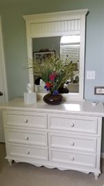 Bassett Dresser with Mirror