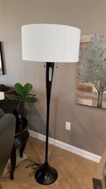 Floor lamp