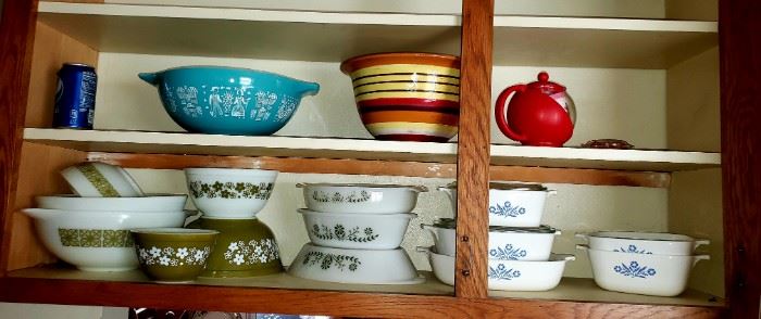 vintage pyrex and Corning ware