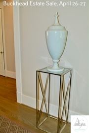 19 Foyer Stand with Decor
